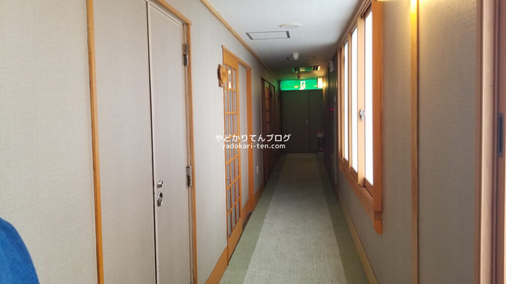 秋保温泉華乃湯の客室廊下