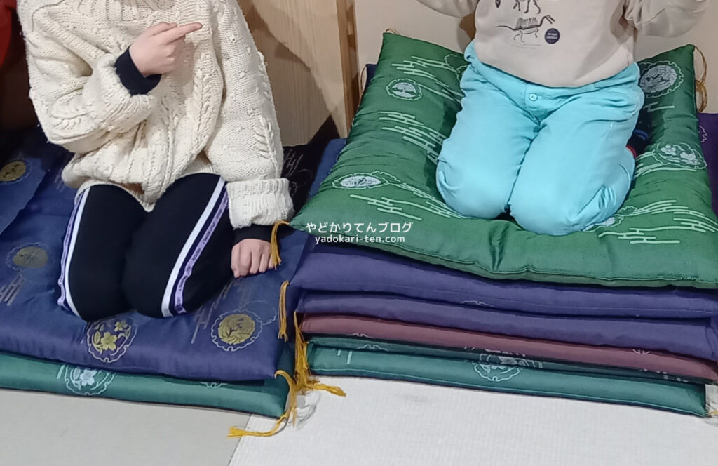 ホテル杉長客室の座布団