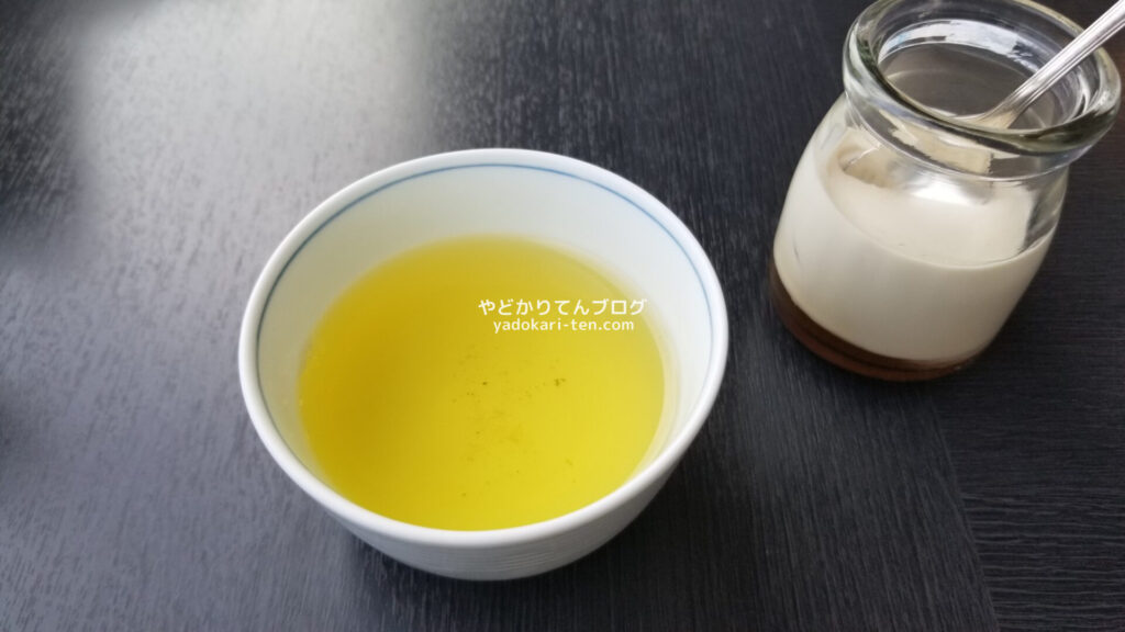 徳島グランヴィリオホテル朝食バイキングの阿波番茶と阿波和三盆パンナコッタ
