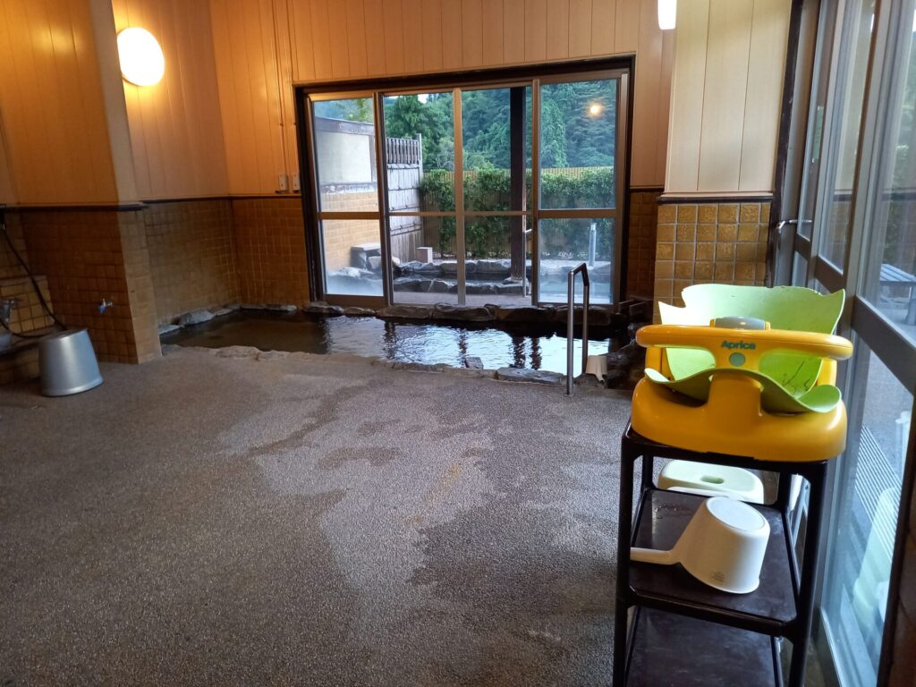 長寿の湯の内湯