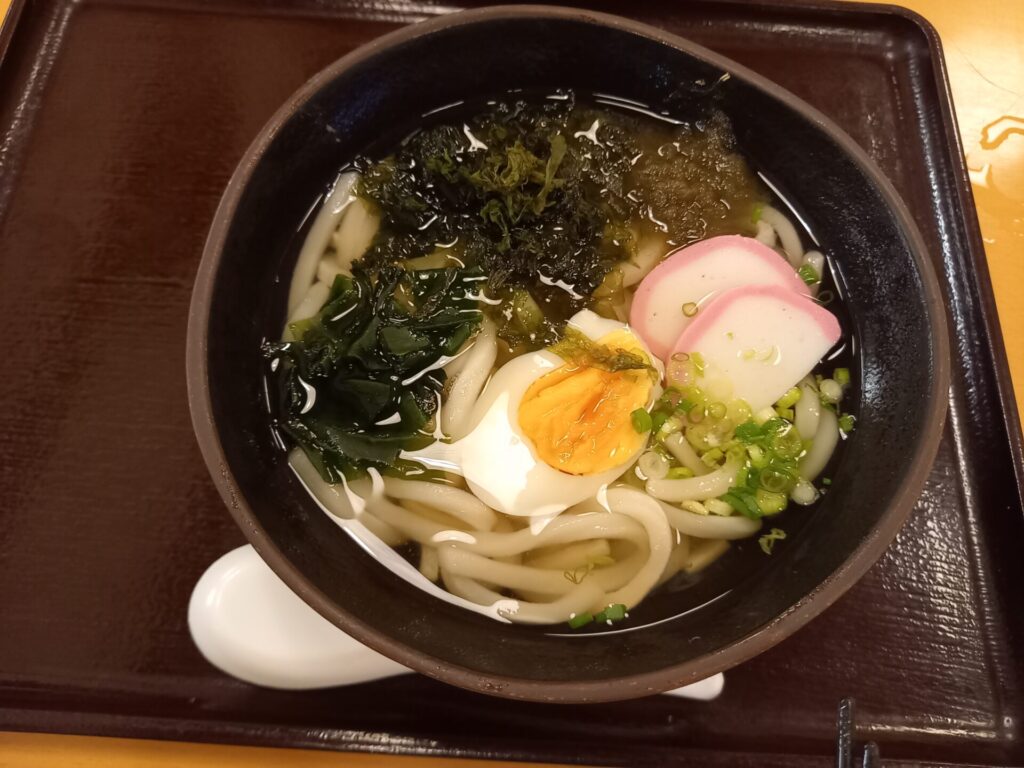 長寿の湯の食事処で食べたうどん