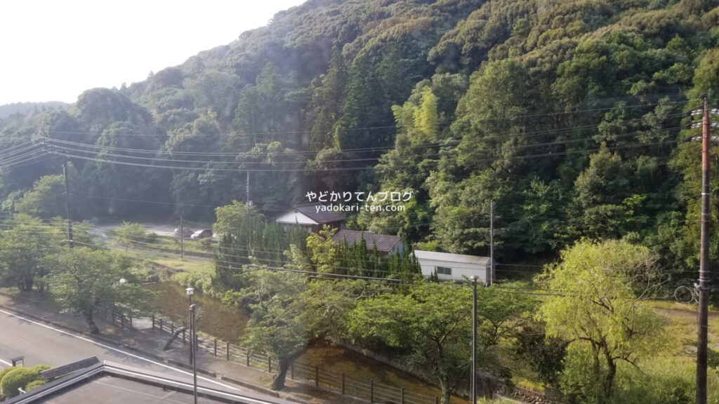 湯本観光ホテル西京の客室からの景色