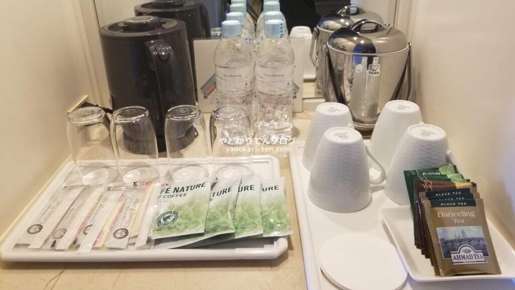 グランドニッコー東京ベイ舞浜客室のバーコーナー