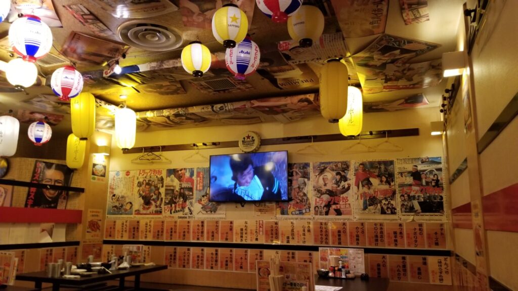 川崎酒場の店内
