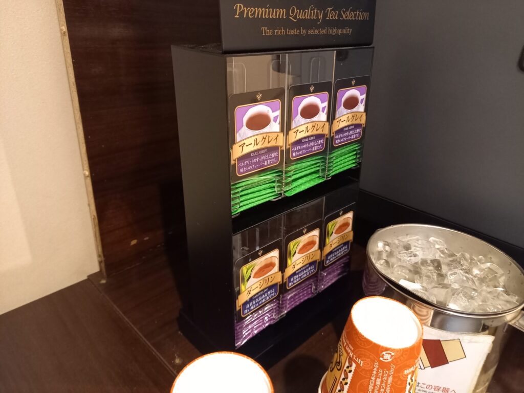 ホテルマイステイズ京都四条のフリードリンクコーナー