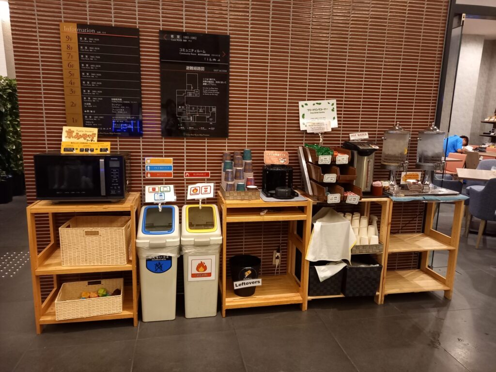 アーバンホテル京都四条プレミアムのウェルカムドリンクコーナー