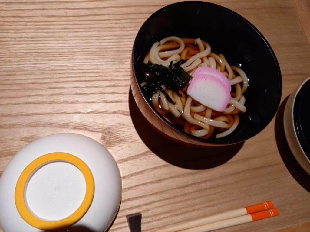 本草湯にある笠庵で食べたキッズうどん