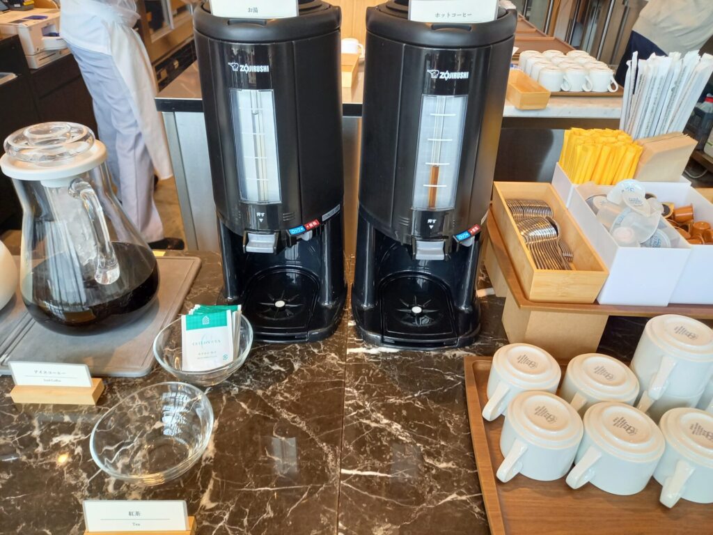 旅籠ヴィソンの朝食ビュッフェの珈琲
