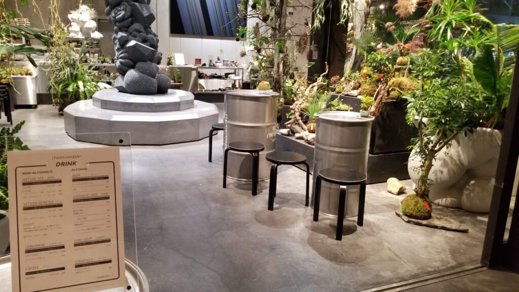 新風館のTHISISSHIZEN