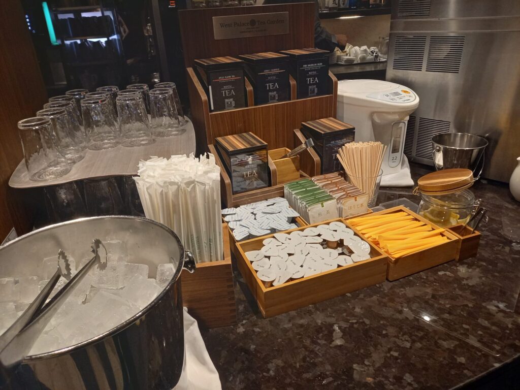 リーガロイヤルホテル京都の朝食バイキングのドリンクコーナー