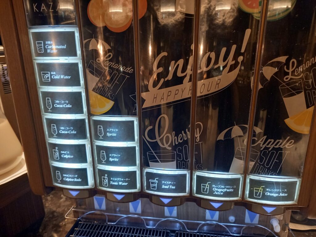 リーガロイヤルホテル京都の朝食バイキングのドリンクサーバー