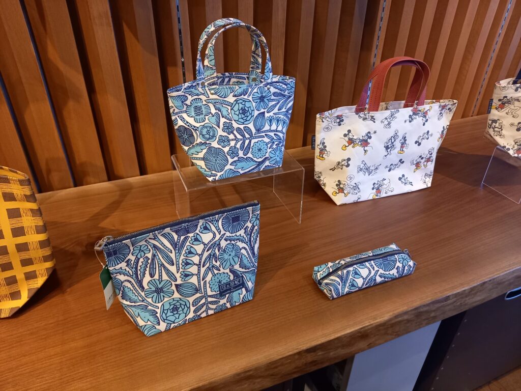 一澤信三郎帆布のミッキーや鹿児島睦コラボ