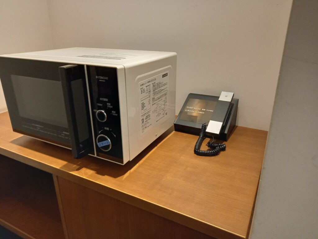 ホテルグレイスリー京都三条の電子レンジと電話